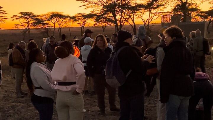 Your adventure begins at dawn! Arrive at the Miracle Experience launch site at 6 AM and enjoy tea, coffee, and refreshments as the day’s first light awakens the Serengeti!